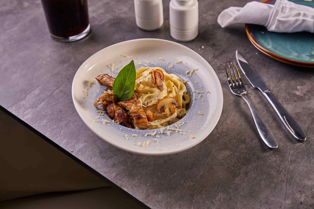 Fettuccine Alfredo