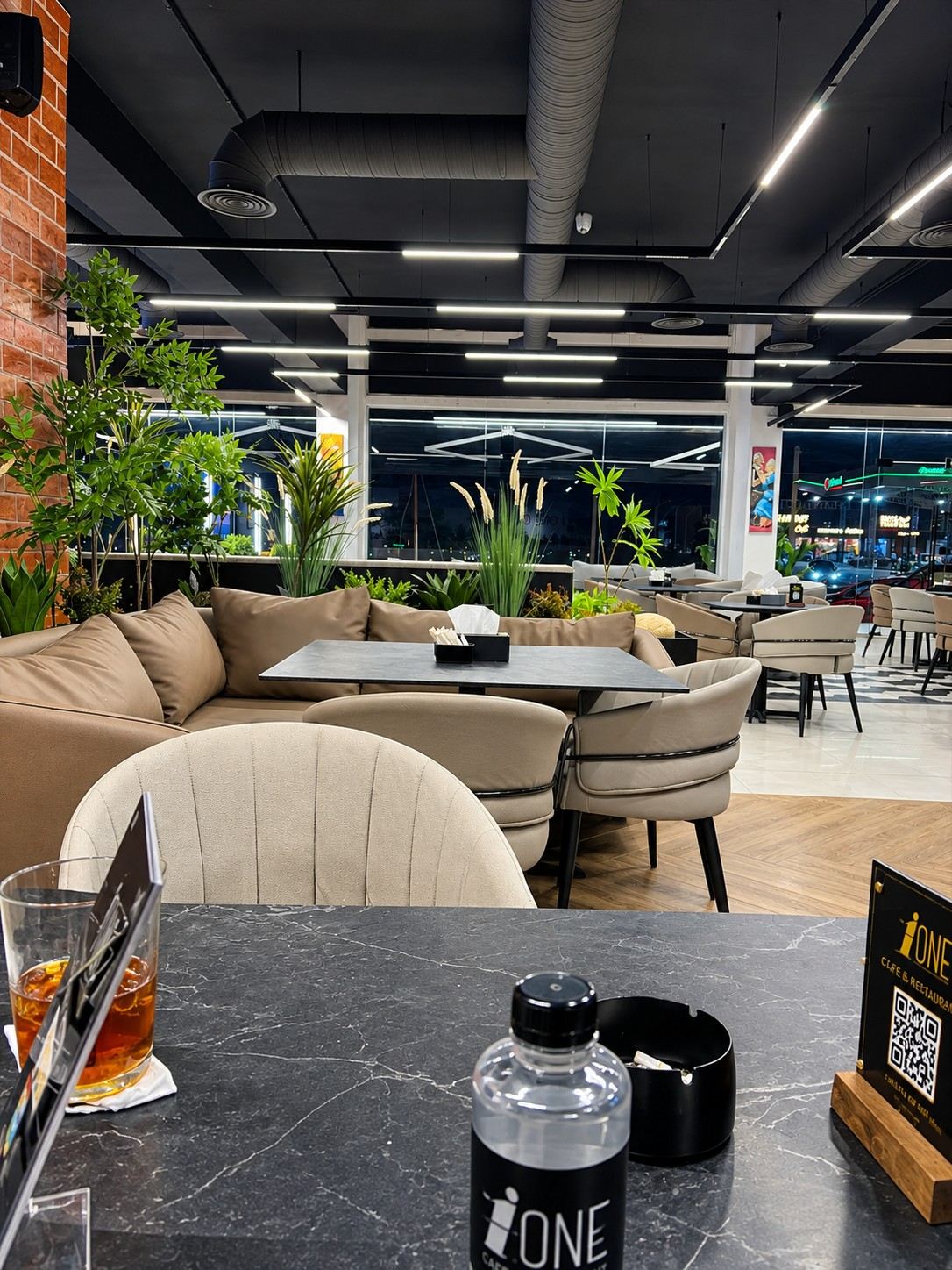 I One Cafe Calm Seating