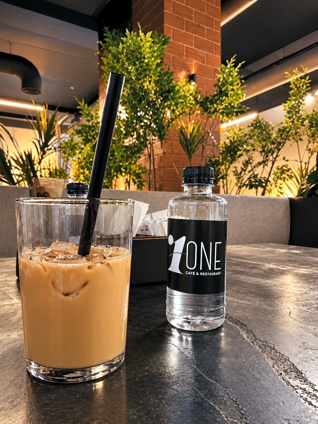 I One Cafe Table with drinks